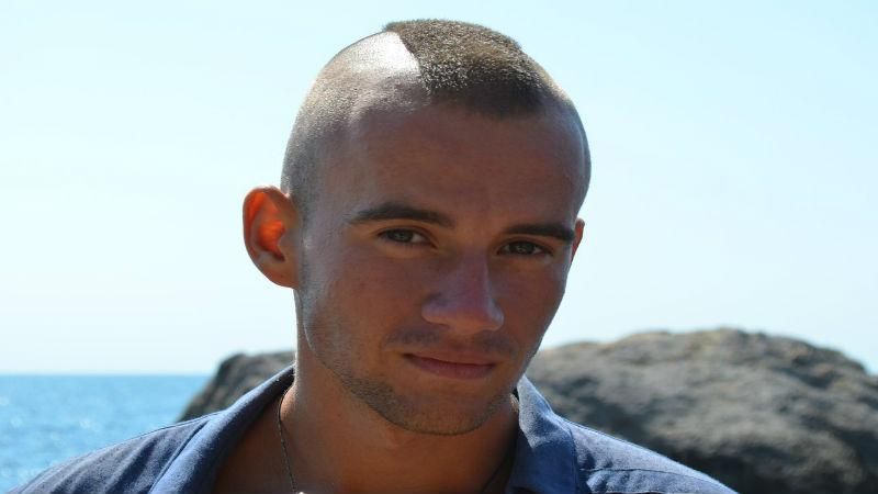 В Черкассах трогательно почтили память погибшего бойца АТО В Черкассах трогательно почтили память погибшего бойца АТО