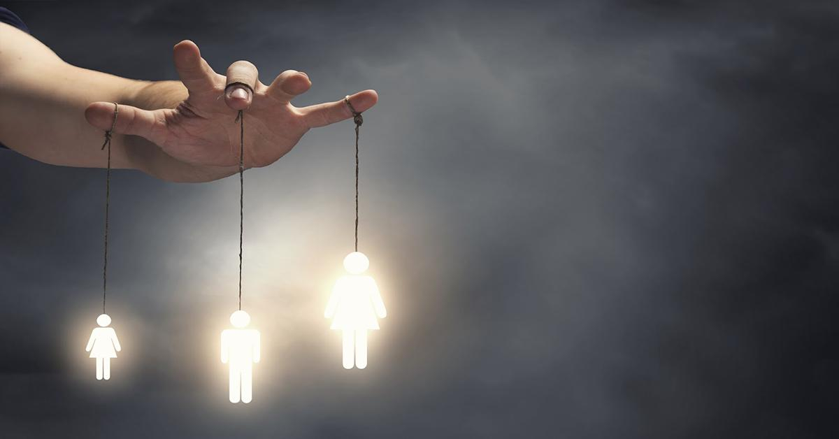 9 признаков, вами манипулируют