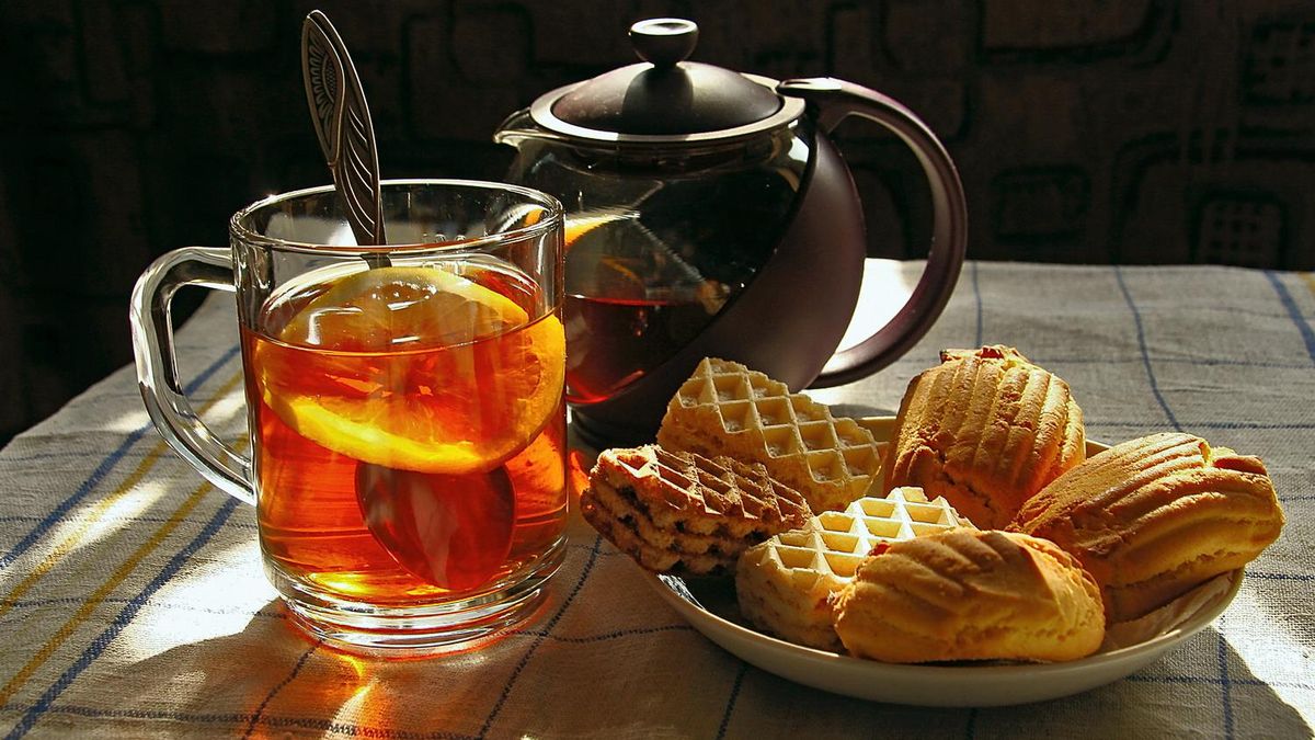 С чем нельзя пить чай: список продуктов