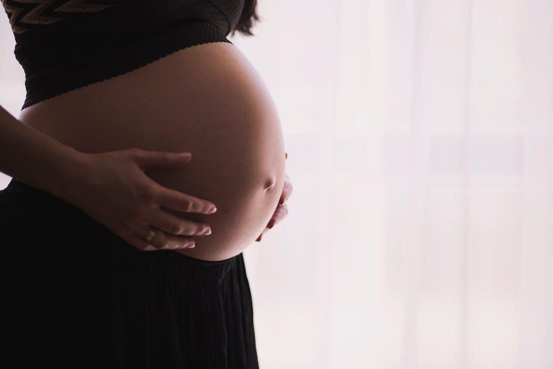 Как стресс во время беременности влияет на ребенка: выводы ученых