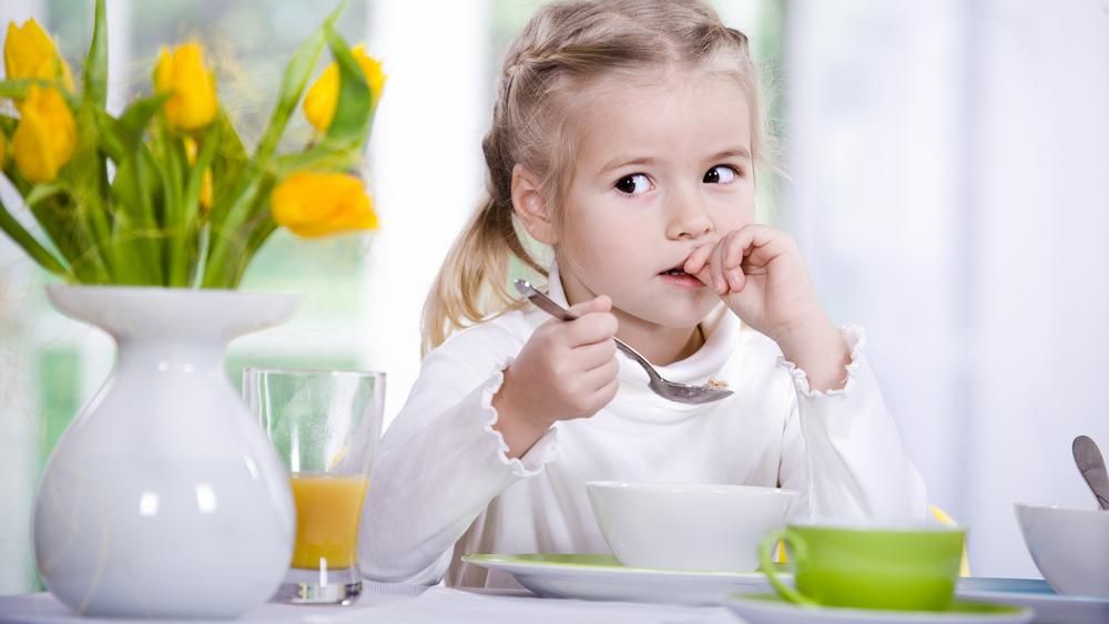 4 продукта, которые нельзя давать детям на завтрак