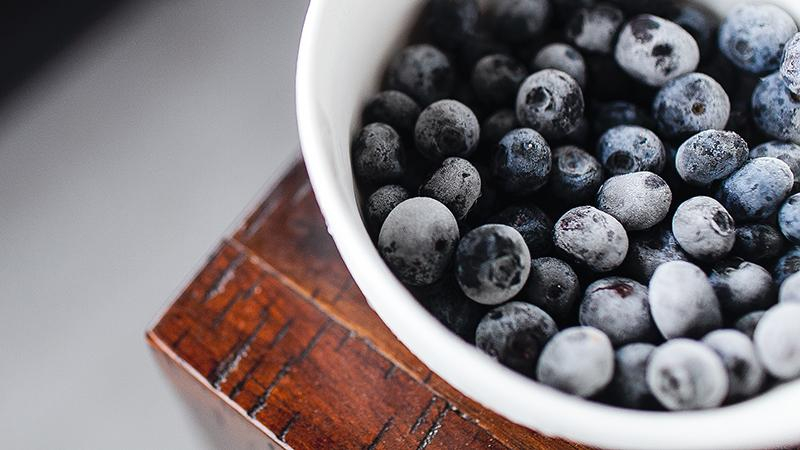 Диетолог назвала доступные продукты, которые защищают от старения