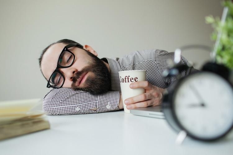 Який час є найкращим для денного сну: вчені назвали годину