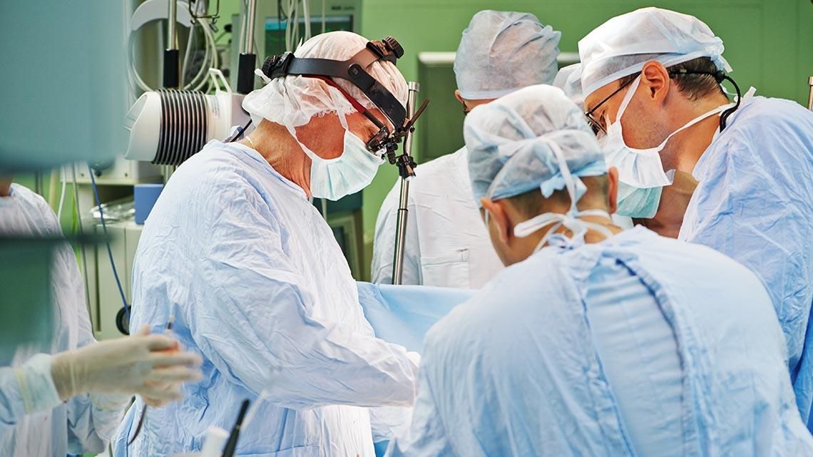 Скільки українців готові віддати свої органи для трансплантації: результати опитування