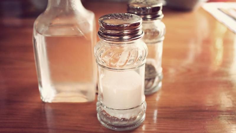 Чем опасна соль: объяснение ученого