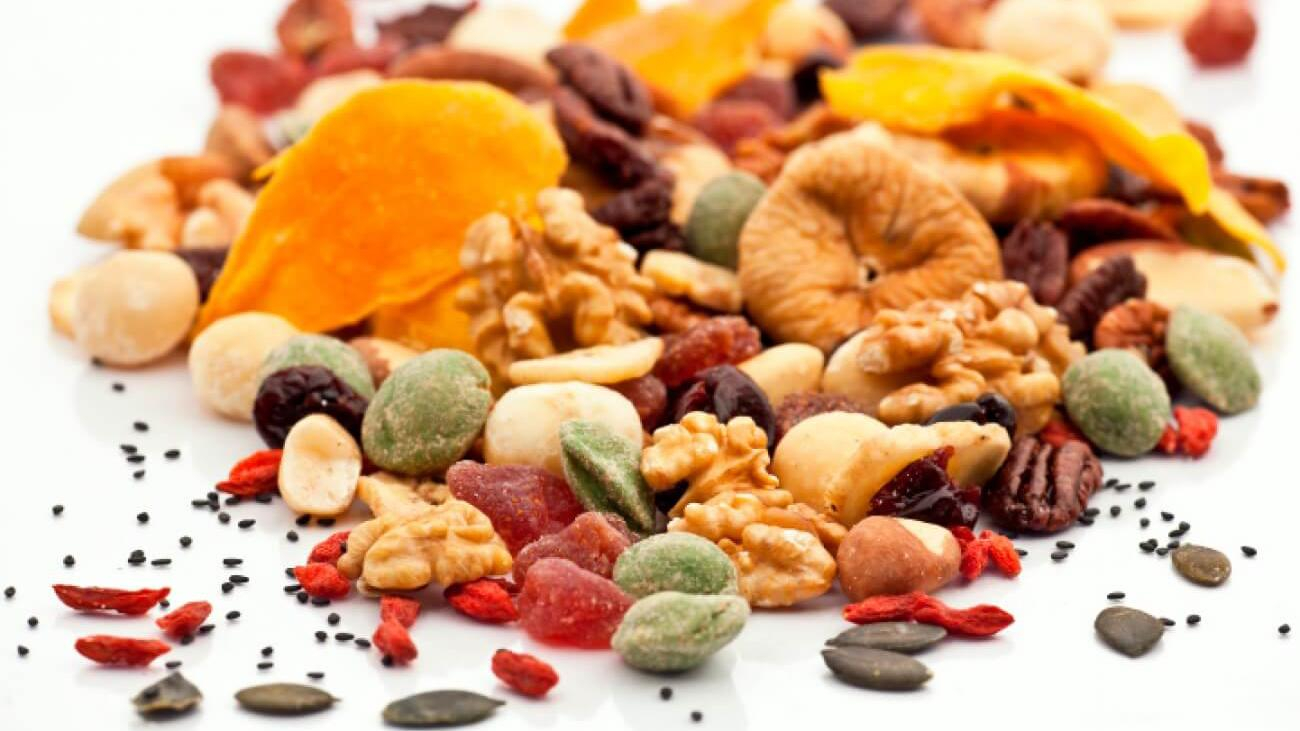 Можно ли есть сухофрукты при похудении: стоит знать