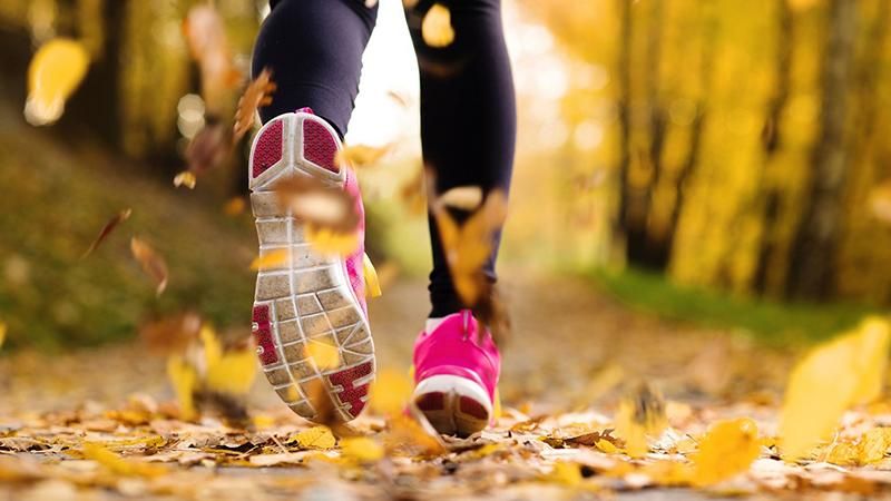 Як правильно бігати восени: корисні поради 