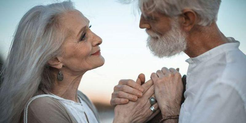 Ученые рассказали, кто с возрастом в паре чаще теряет интерес к сексу