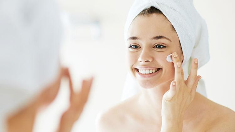 4 совета, как правильно ухаживать за чувствительной кожей осенью