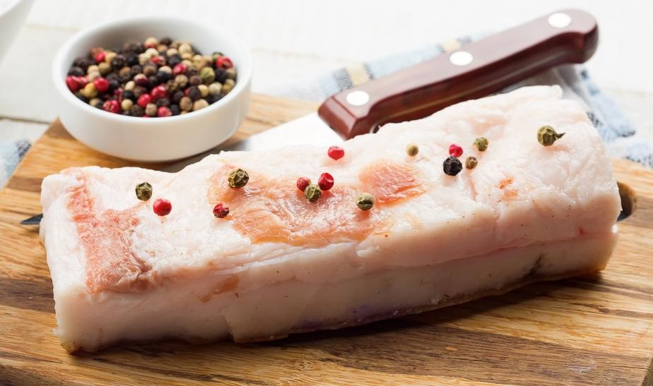 Чем полезно сало и кому его нельзя