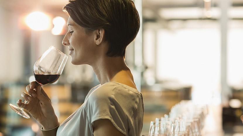 Ученые нашли неожиданную связь между вином и похудением