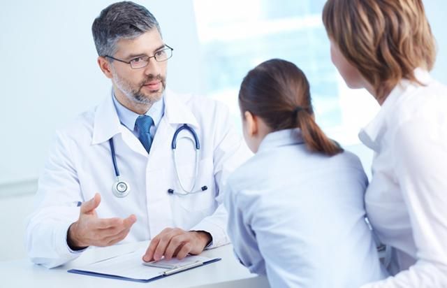 Українці самі платитимуть за медичні послуги, якщо не підпишуть угоду з лікарем Українці самі платитимуть за медичні послуги, якщо не підпишуть угоду з лікарем