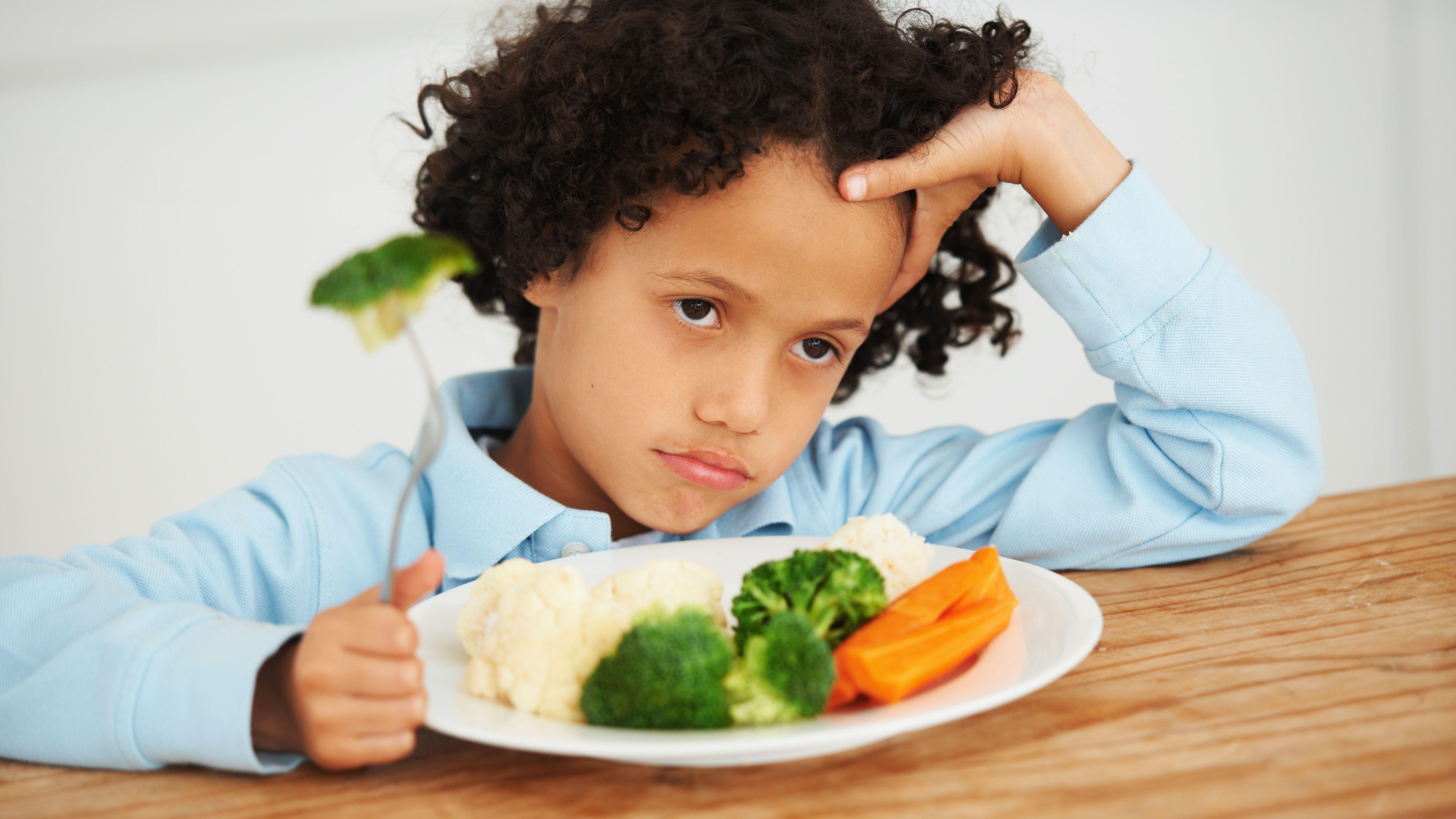 Диетолог развенчал мифы о пользе вегетарианства для детей