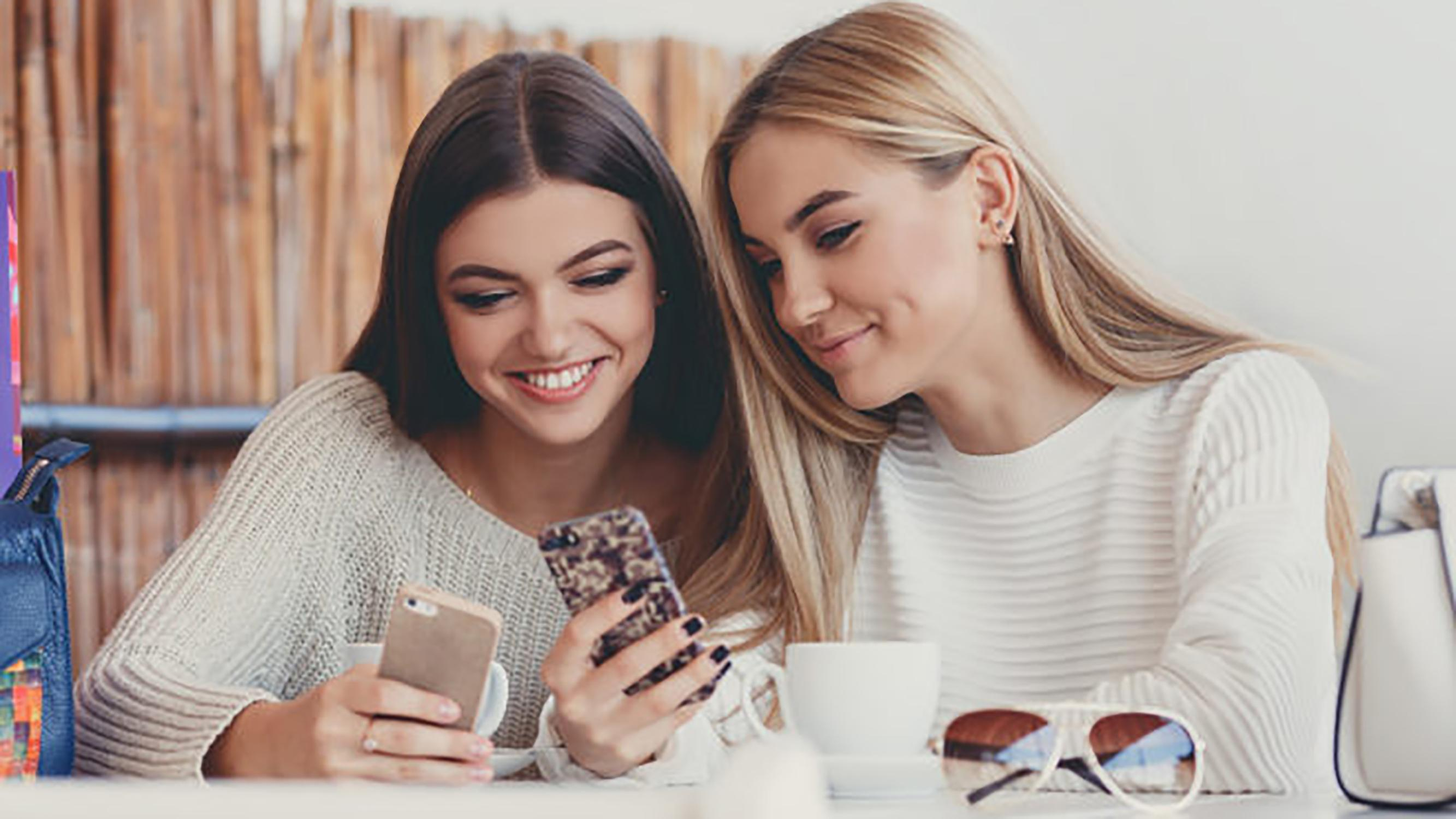 Блондинки, брюнетки или шатенки: ученые определили, какие женщины нравятся мужчинам больше всего