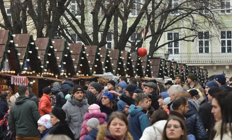 Корь в Украине пугает американцев: путешественников призывают прививаться