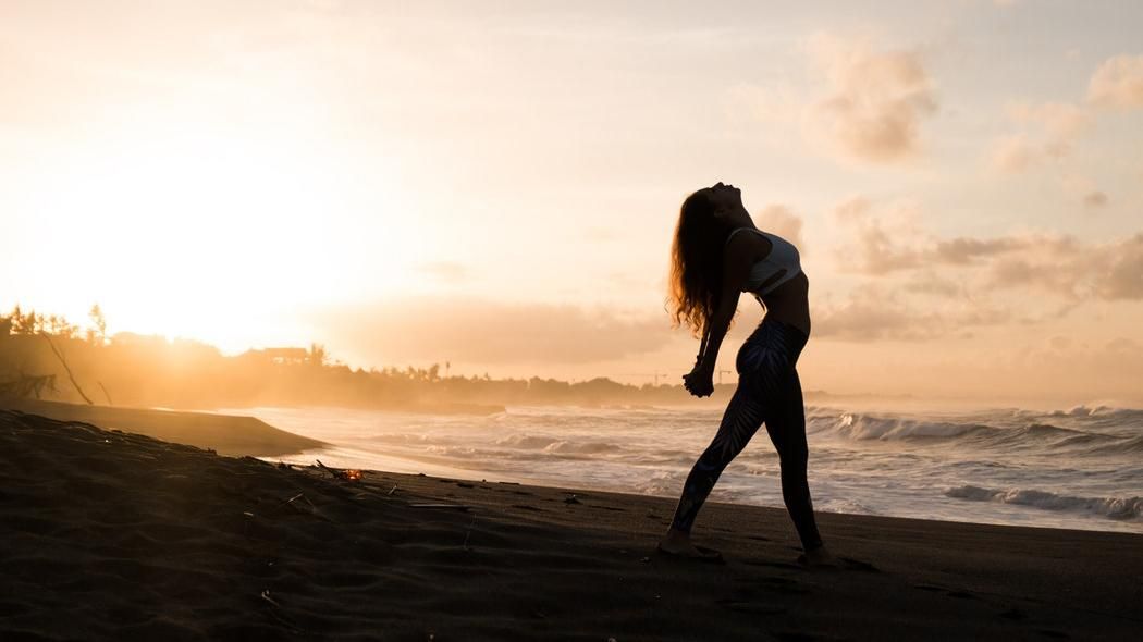 Как улучшить осанку: 5 эффективных поз йоги, которые помогут