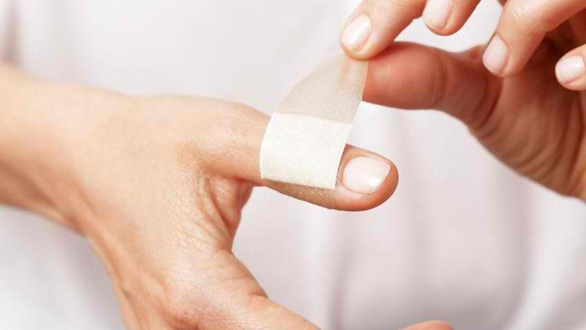 Почему порез от бумаги настолько болезненный: объяснение ученых