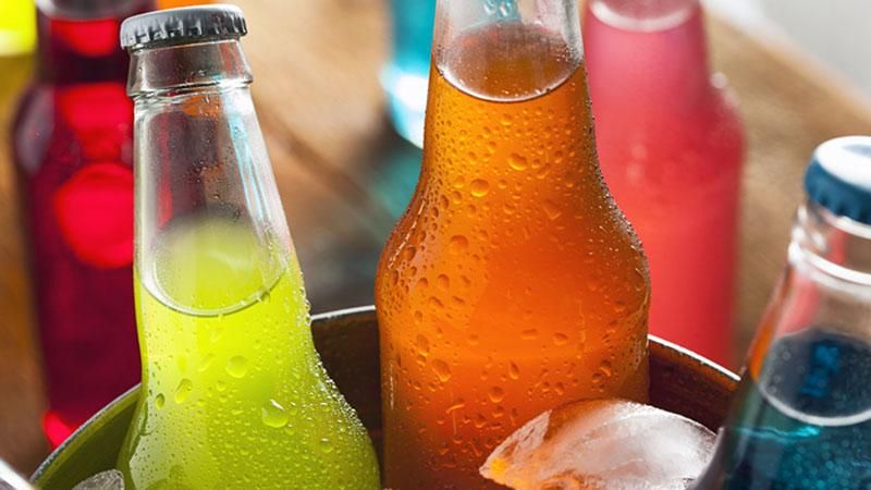 Вчені пояснили, які напої можуть викликати у людей рак 