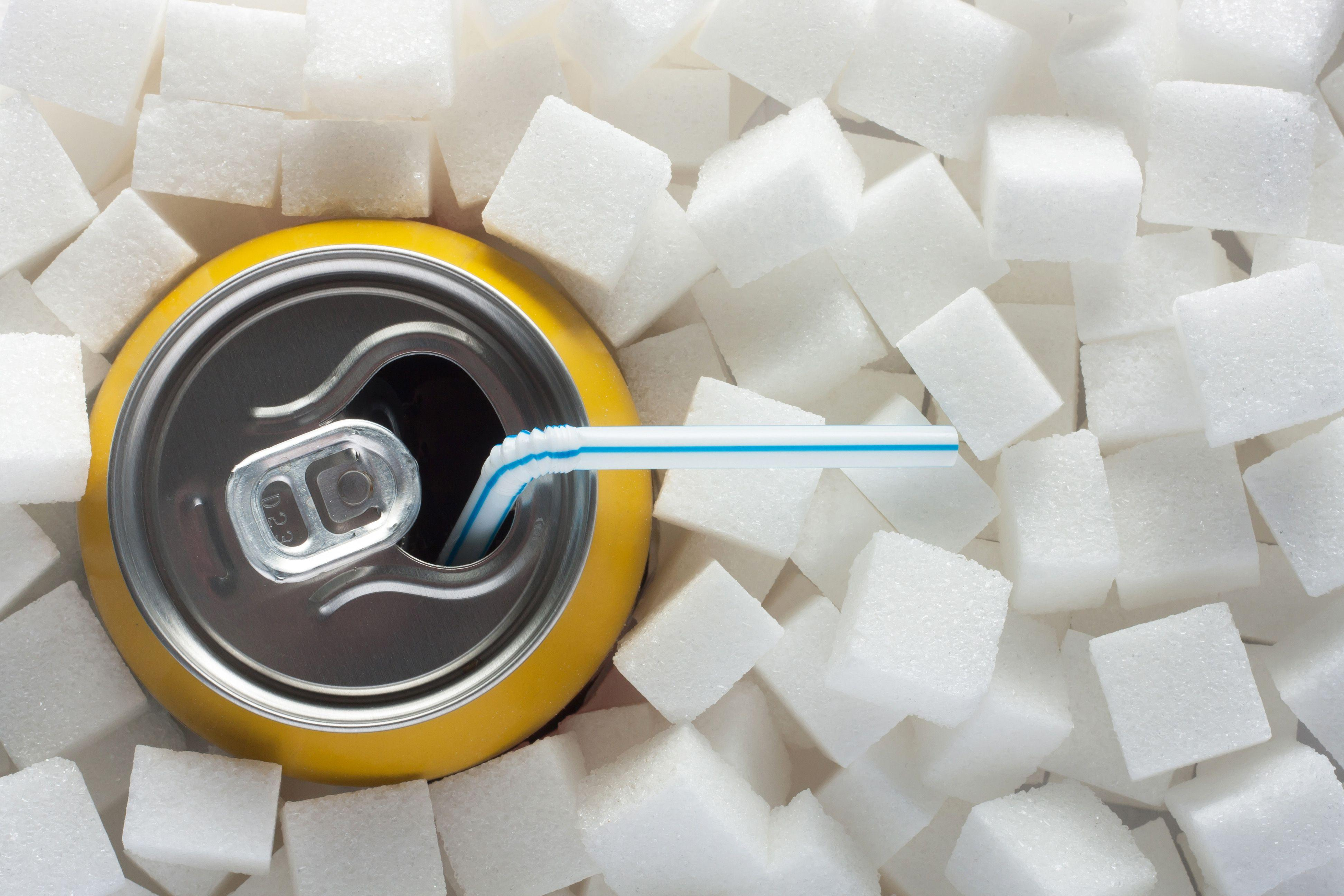 Ще одна країна ввела податок на цукор у безалкогольних напоях, аби боротися з ожирінням у дітей
