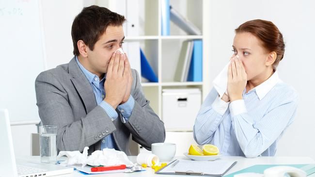 Скільки часу людина становить небезпеку для інших, поки хворіє на вірусну інфекцію Скільки часу людина становить небезпеку для інших, поки хворіє на вірусну інфекцію