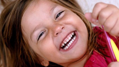 Як вберегти зуби дітей від карієсу: корисні поради
