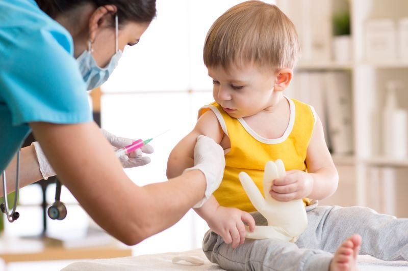 Почему не стоит отказываться от прививок: убедительные факты от Минздрава