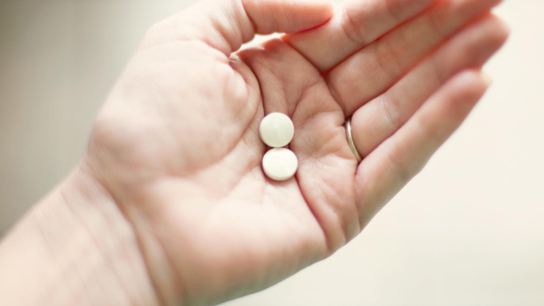 Чем опасны таблетки для аборта: ответ врача