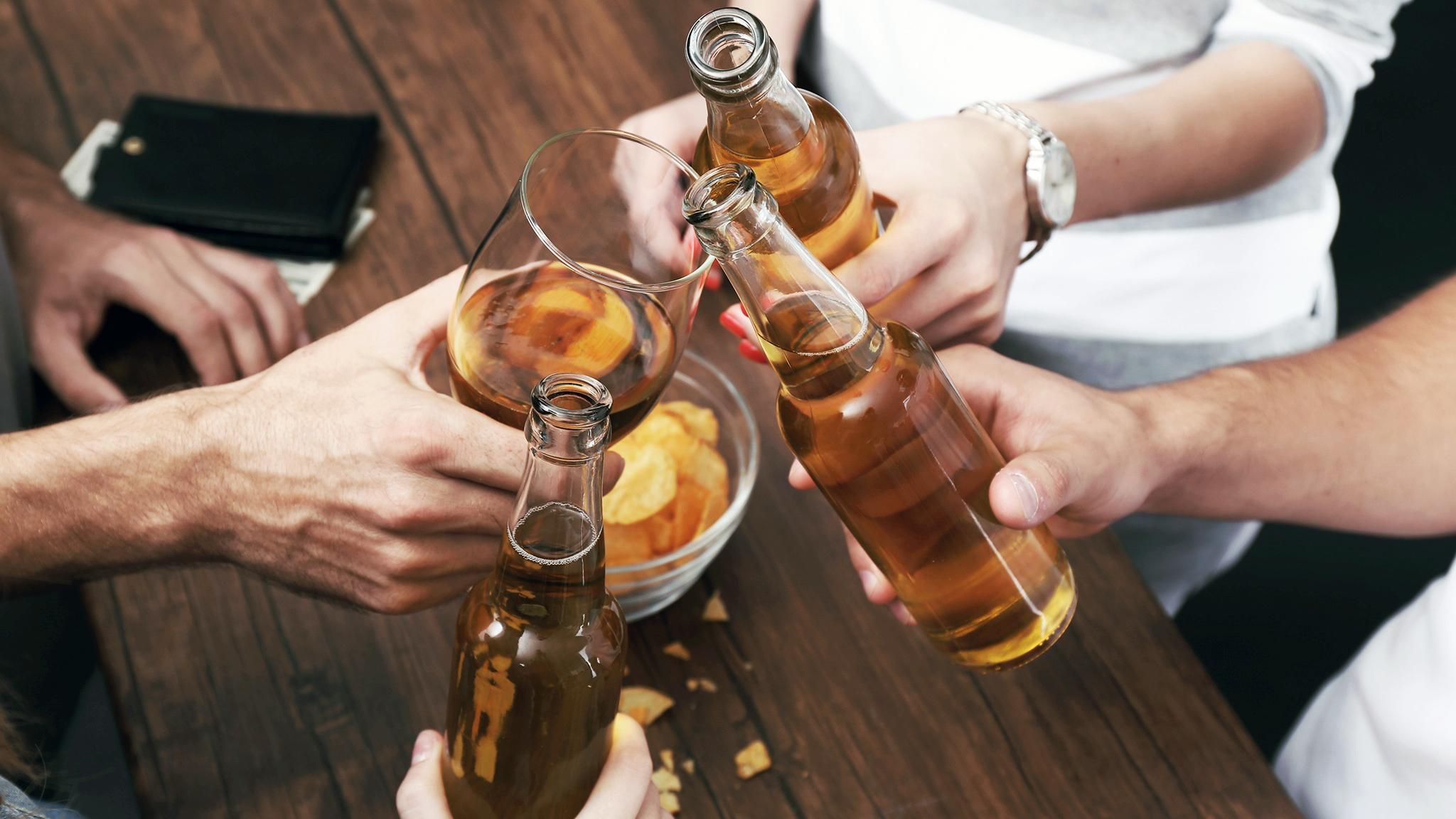 Вчені назвали неочікувану користь від алкоголю