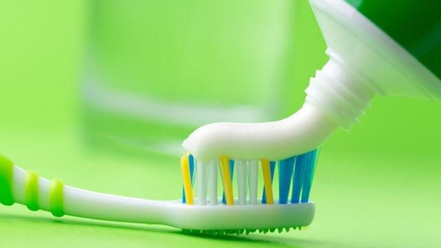 Науковці розповіли, від якої небезпечної хвороби захищає зубна паста