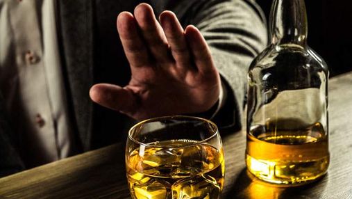 Кому категорично не можна вживати алкоголь: відповідь науковців