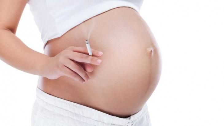 Чим небезпечне куріння під час вагітності: пояснення лікаря