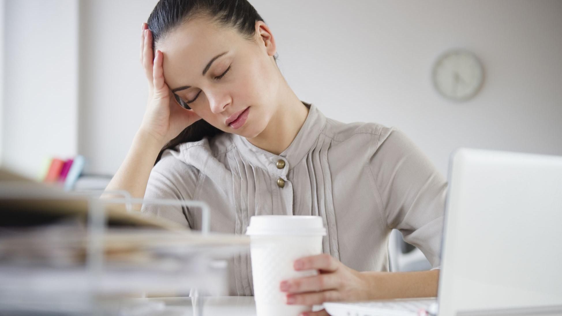 От чего чаще всего устают на работе: ответ психолога
