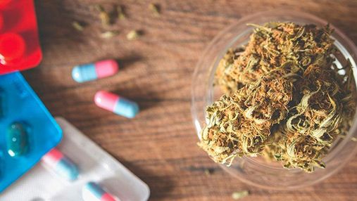 Історії двох дітей підштовхнули Великобританію легалізувати медичну марихуану
