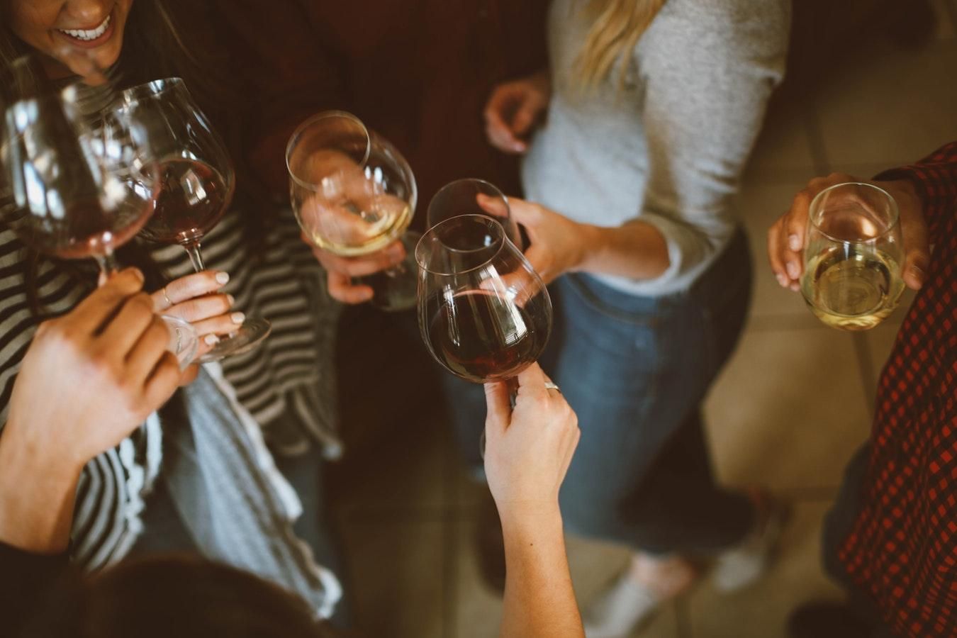 Какое вино может положительно влиять на продолжительность жизни