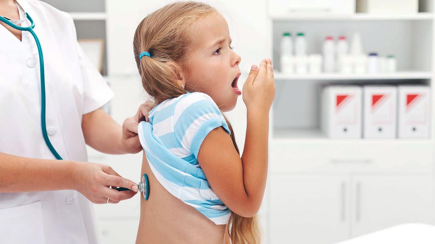 Как выявить воспаление легких у ребенка: основные симптомы