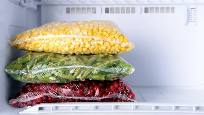 В замороженных продуктах обнаружили опасные бактерии