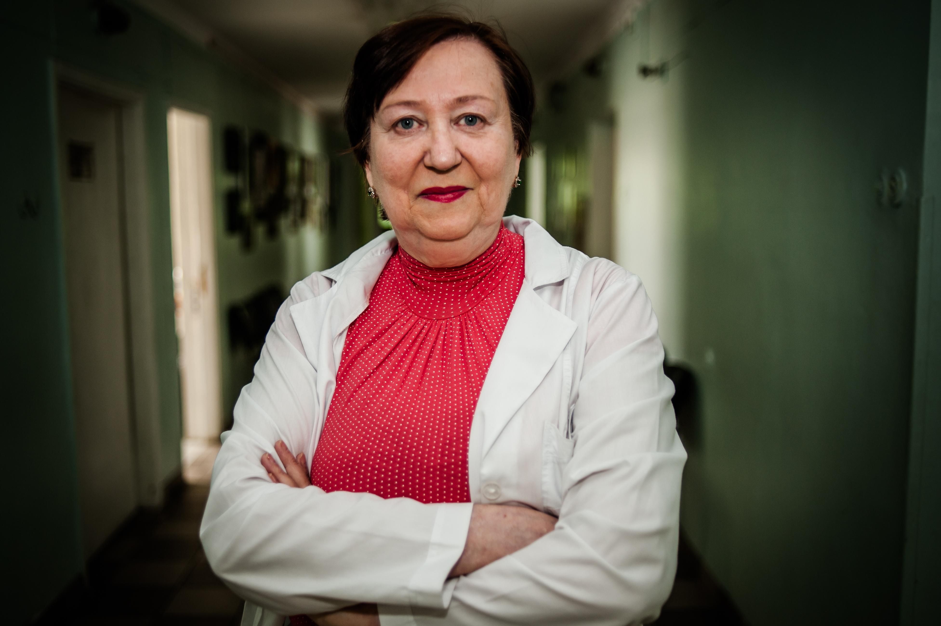 Скандальну лікарку Губареву, яка відмовилася лікувати ветерана АТО, повернули на роботу