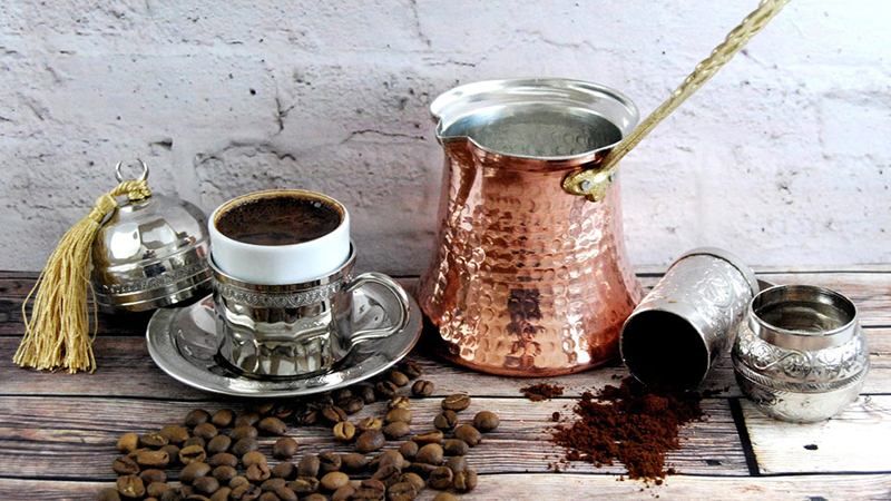 Як зварити ідеальну каву у турці: рецепт 
