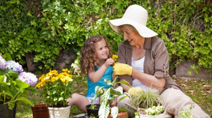 Топ-5 ошибок бабушек в воспитании внуков