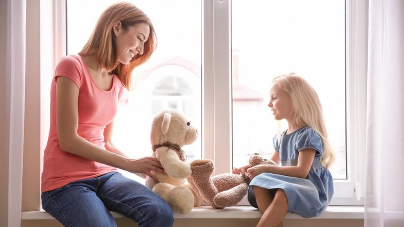 Когда стоит рассказать дочери о менструации: советы родителям