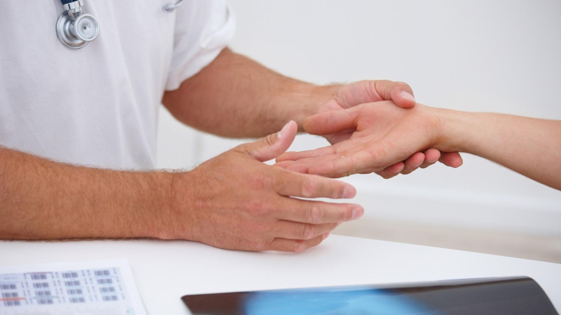 Почему вены на руках становятся более заметными