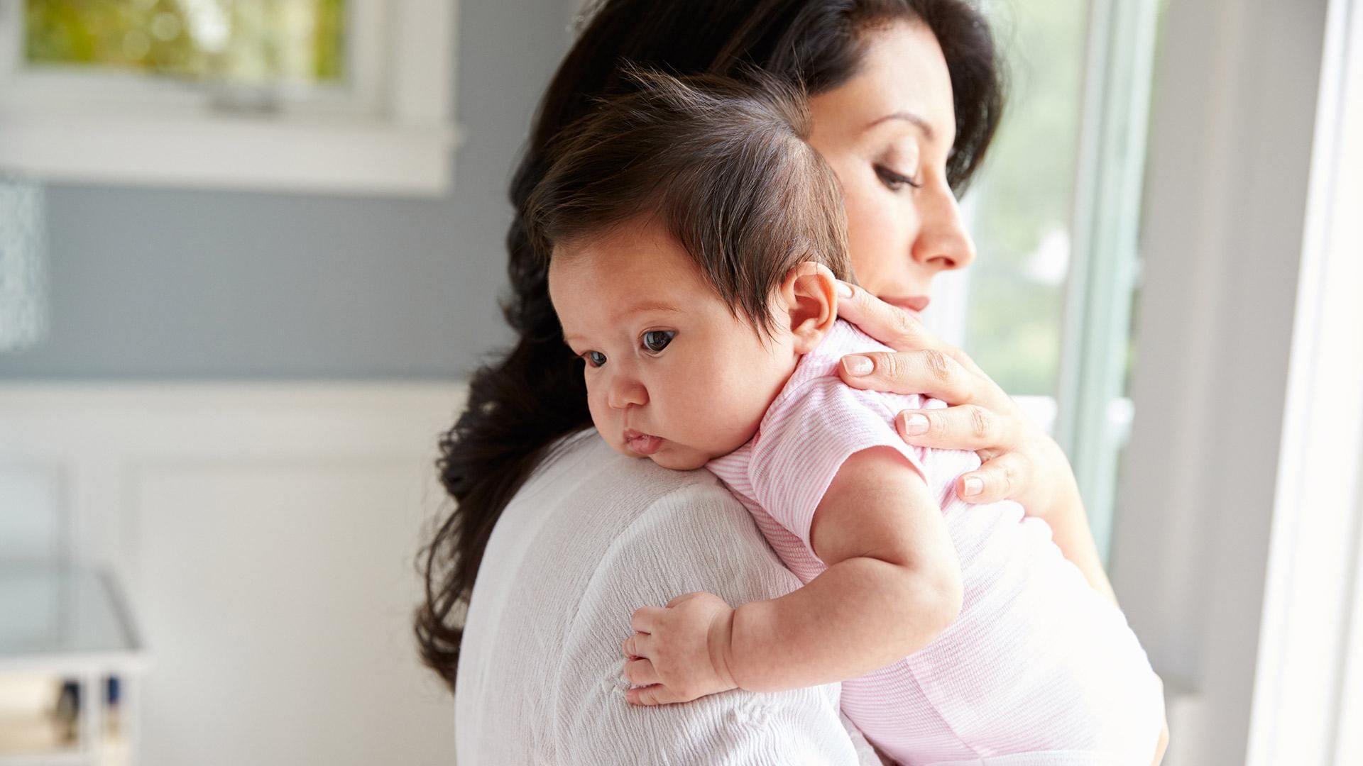 Гикавка у немовлят: як позбутися, що робити, причини гикавки