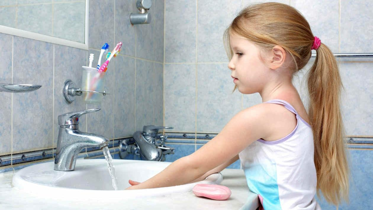 Как уберечь ребенка от болезней в школе: советы от Минздрава