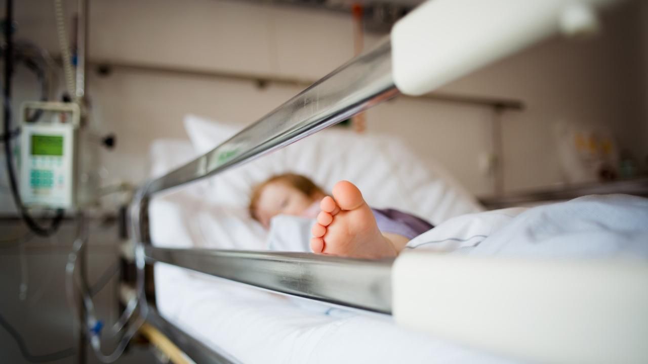 На Рівненщині госпіталізували понад 20 дітей із небезпечною хворобою