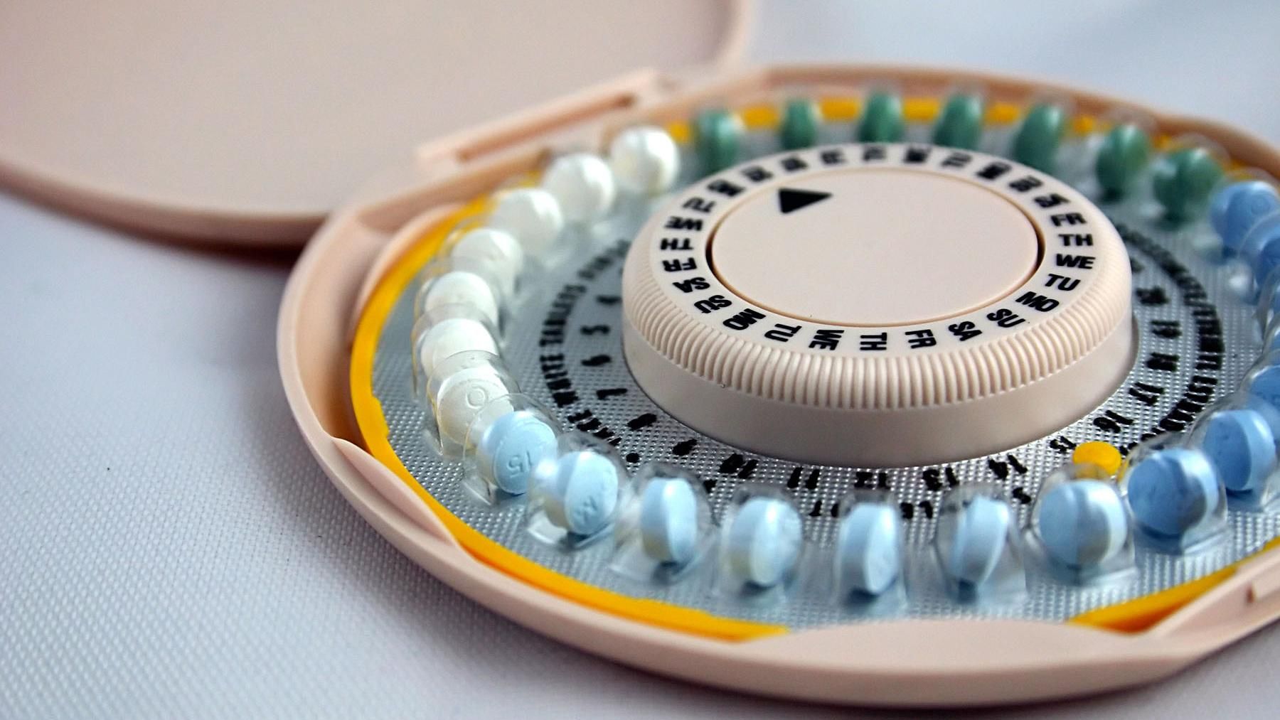 Чем опасны оральные контрацептивы: ответ врача