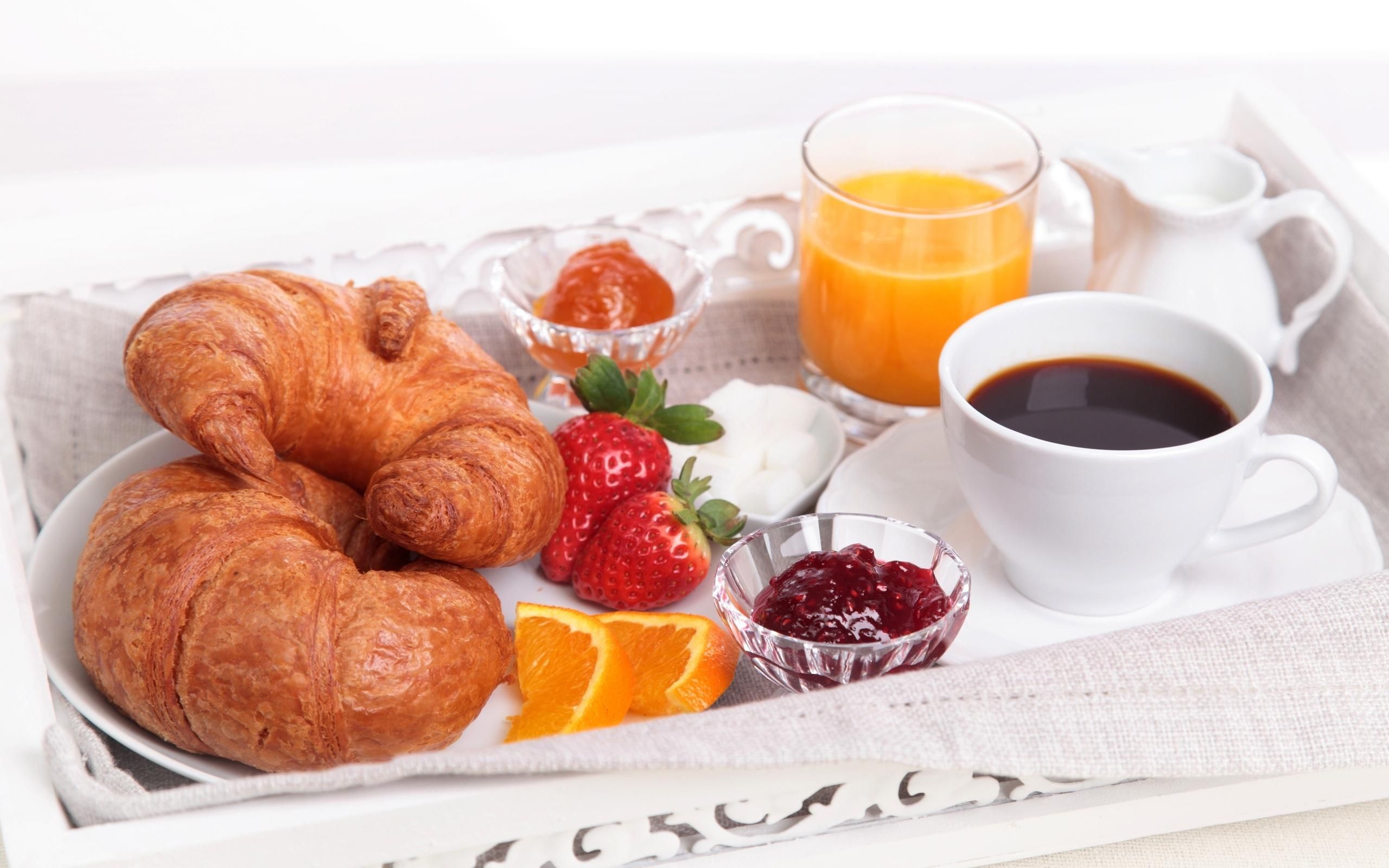 Солодке на сніданок: чому не можна їсти солодке вранці