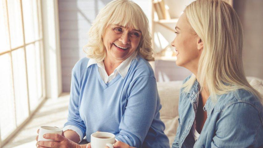 Почему женщины стареют медленнее мужчин: ответ специалистов