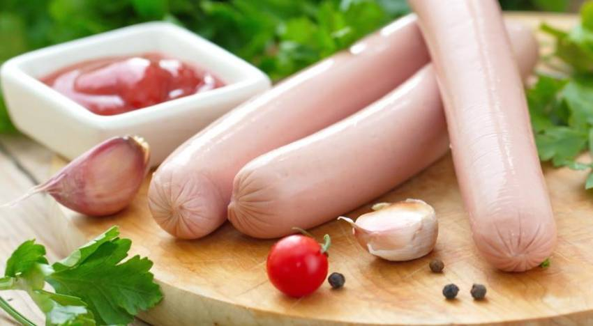 Назвали 5 самых опасных дешевых продуктов питания