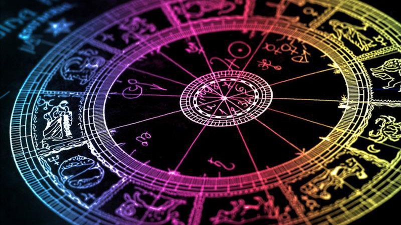Як ставитись до астрології та пророцтв: пояснення психолога