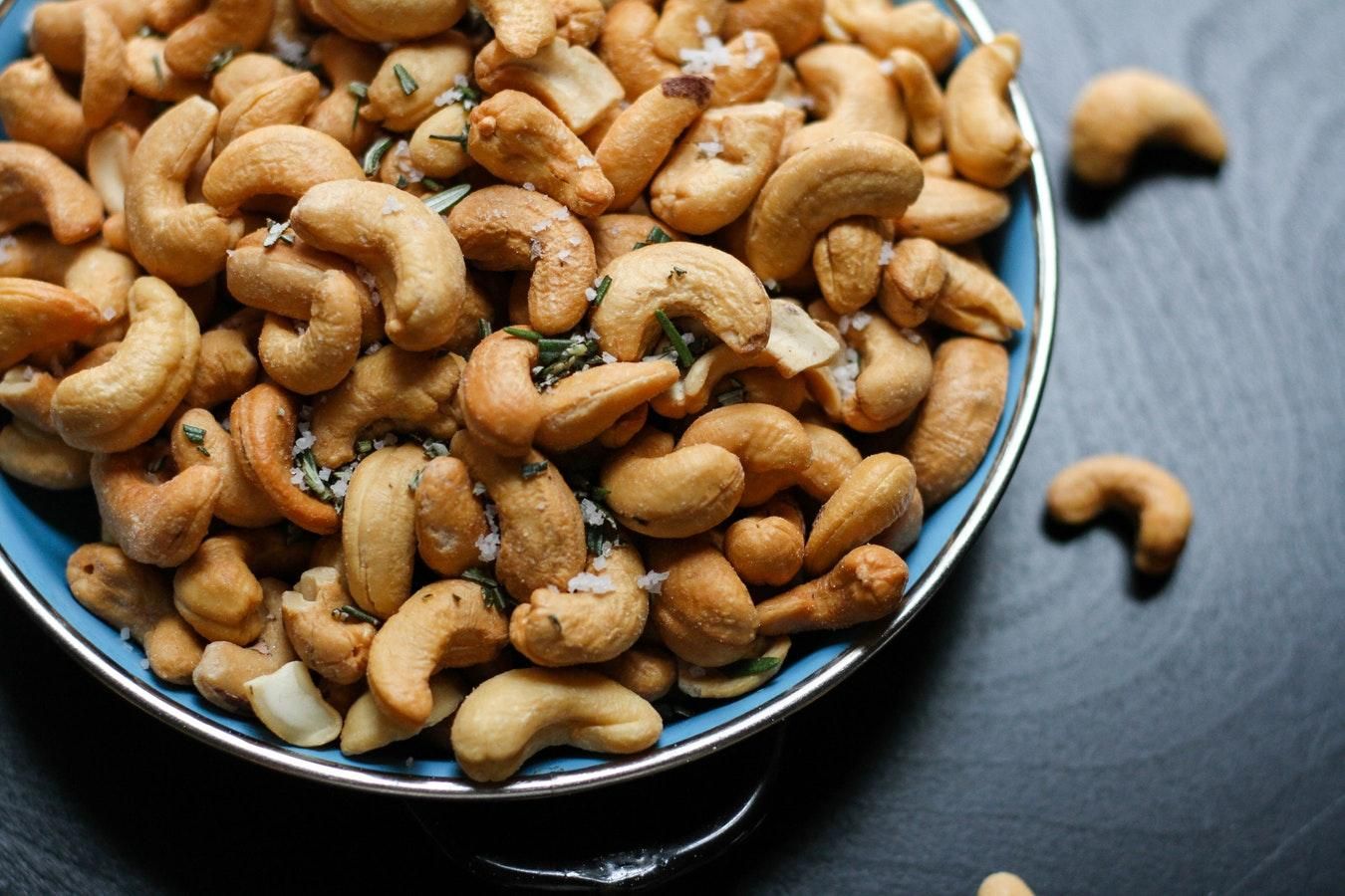 Как правильно выбирать орехи и в каком виде их потреблять